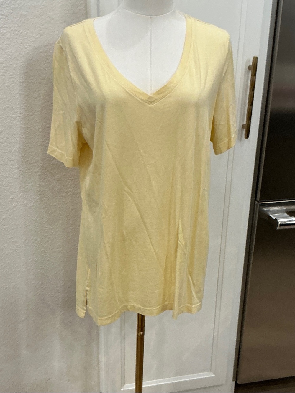 Light Pale Yellow V-Neck Short Sleeve Tee